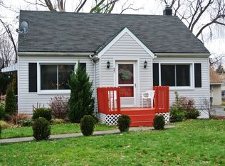 37 Montcalm Dr, Rochester, NY 14617