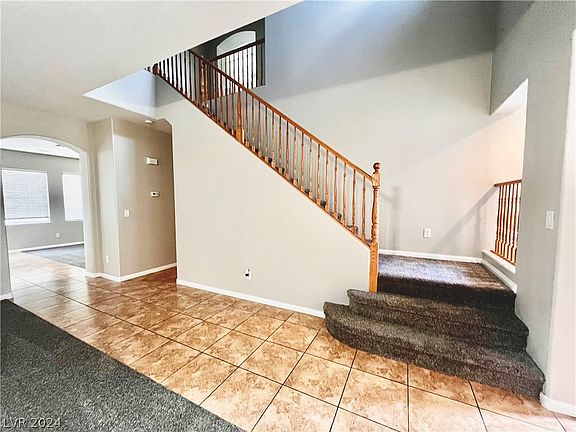 3rd image of 3309 Villa Campania Ct