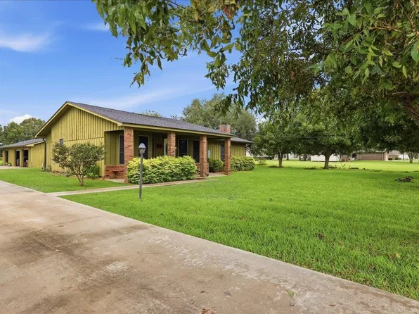 7966 Viterbo Rd, Nederland, TX 77627