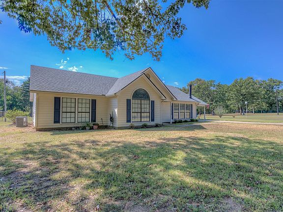 3rd image of 8835 Sebastian Rd