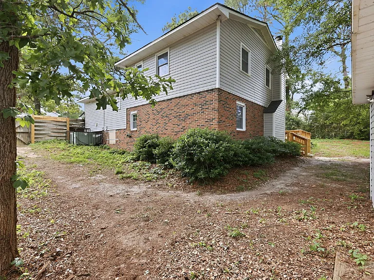1902 Paisley Ave — Photo 36