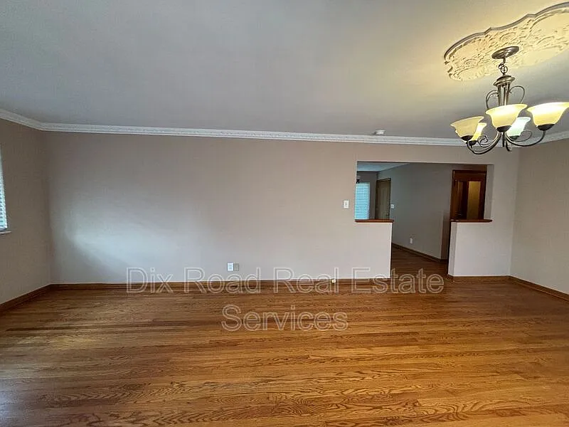 3 bed, 2.0 bath, 1440 sqft, $1,295 — Photo 4
