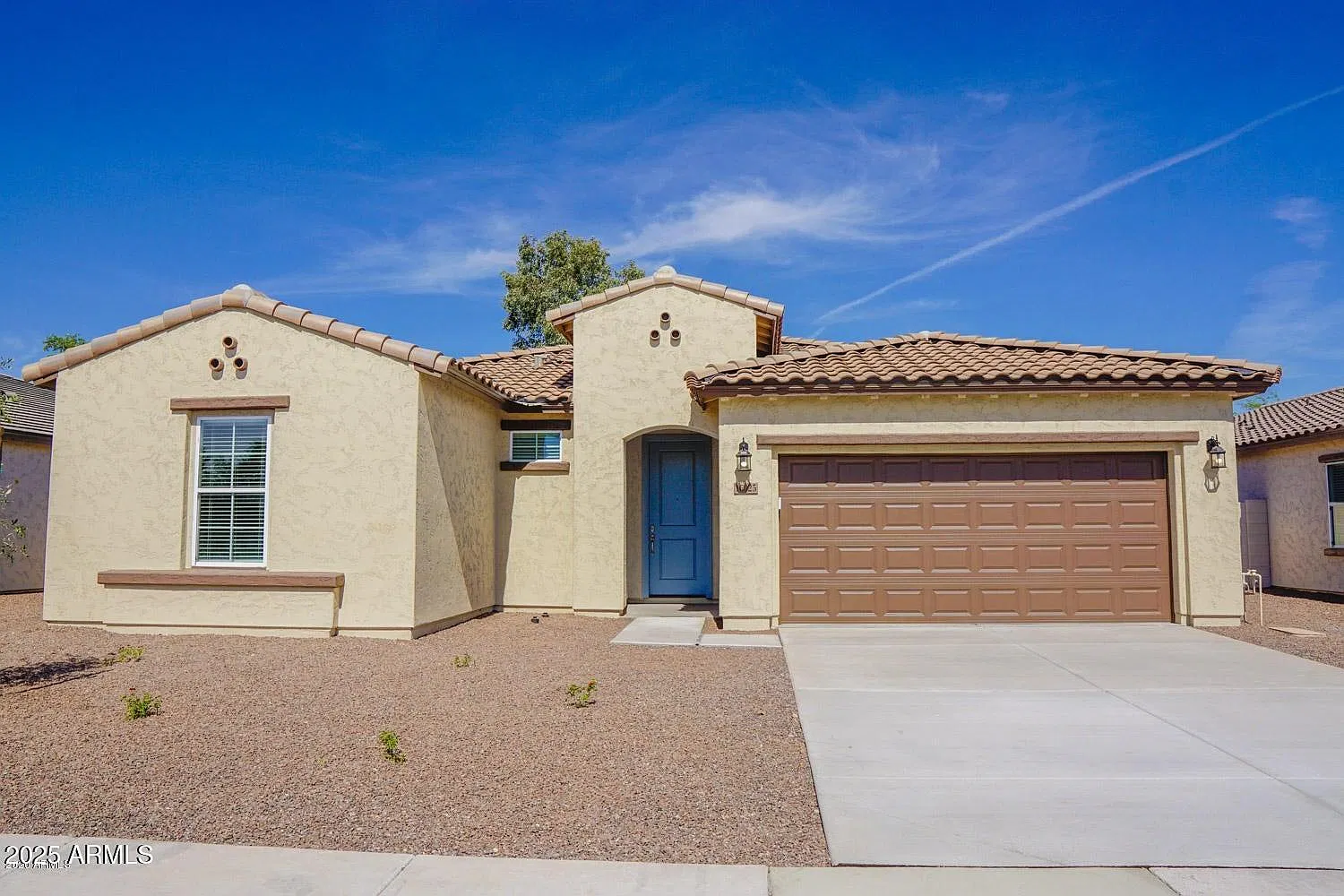 4 bed, 2.0 bath, 2010 sqft, $2,200 — Photo 1