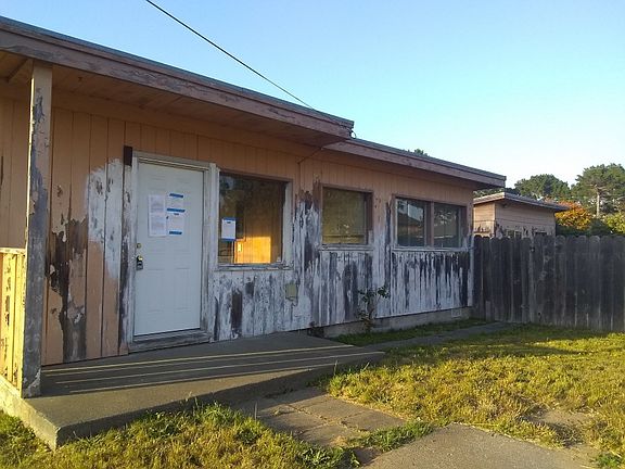 2nd image of 3525 Pine St