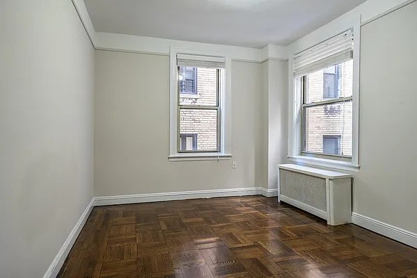 Rented by Metropolitan Equities | media 7