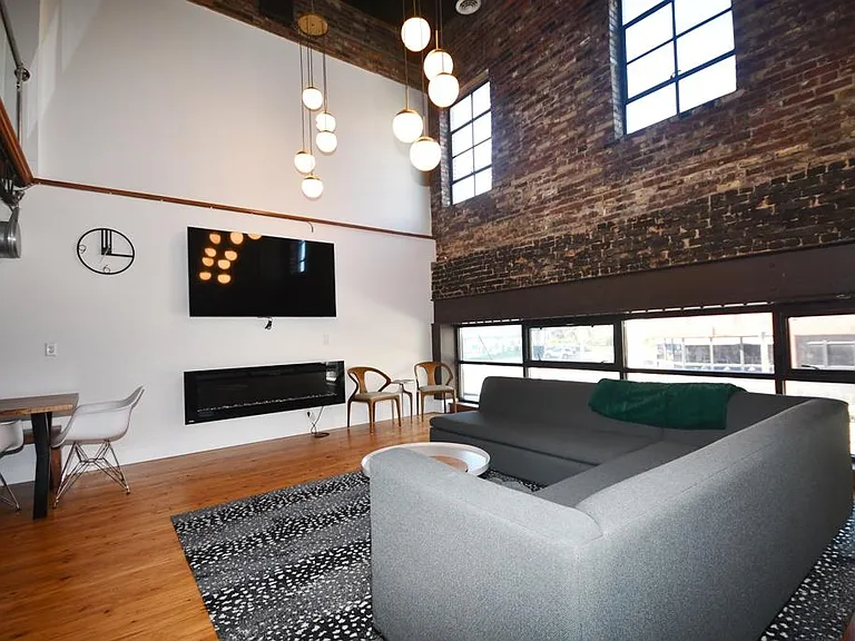 55 E Main St #207 — Photo 5
