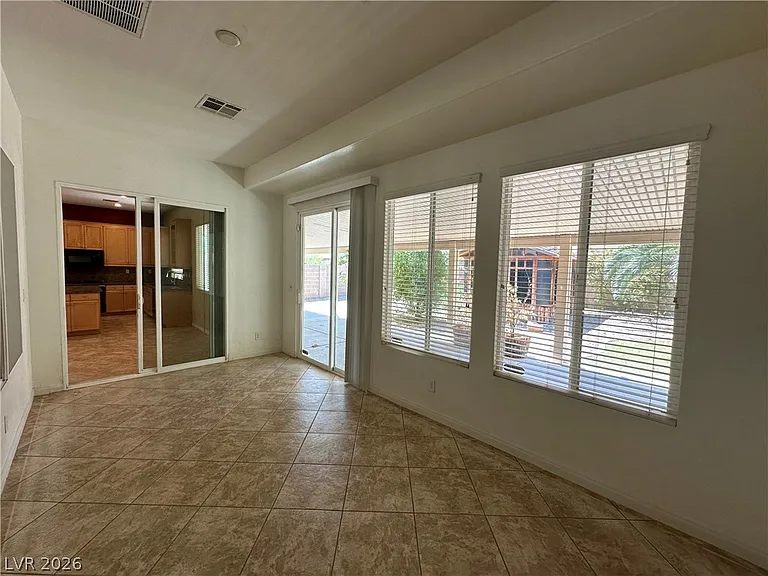 7185 Windy Peak Ct — Photo 13