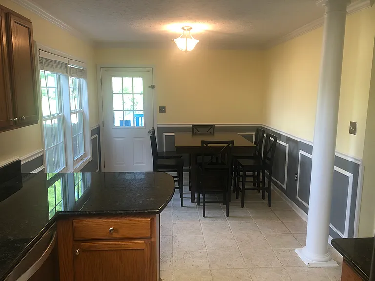 108 Suffolk Cir — Photo 6