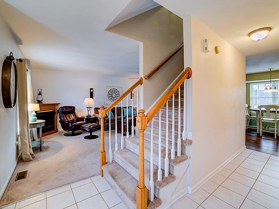 3rd image of 4605 Trevino Dr NE
