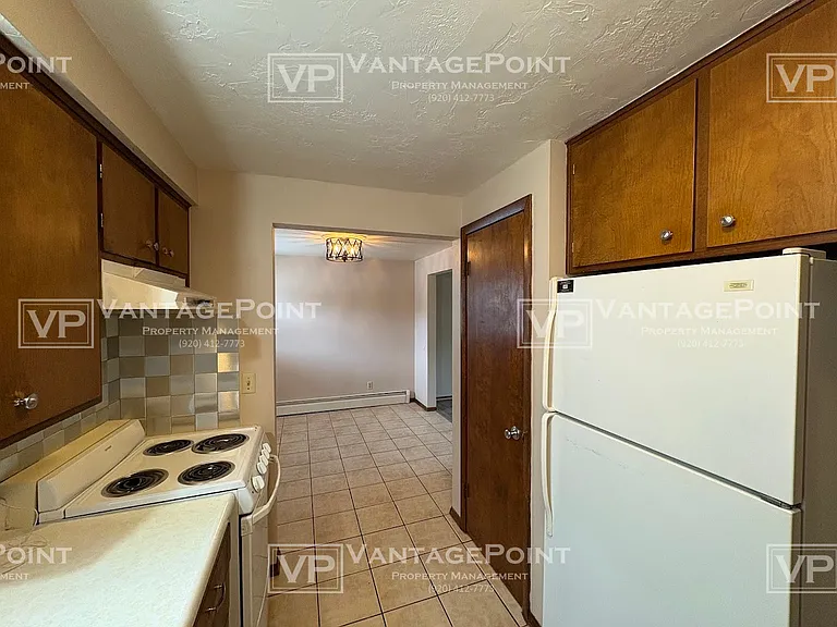 2113 Carstensen Ln — Photo 4