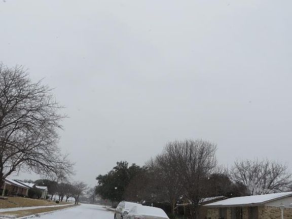 5th image of 3712 Hilton Dr