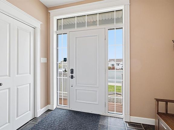 3rd image of 4 Callaghan Place