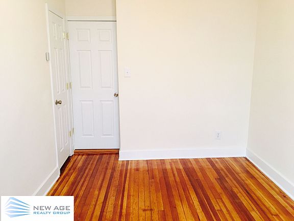 2nd image of 2541 44th St APT 6