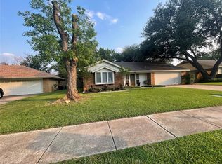 745 Glenhaven Dr, Hurst, TX 76054