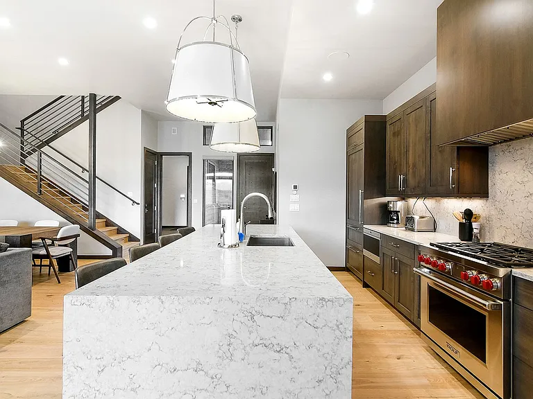 140 Monitor Dr — Photo 6