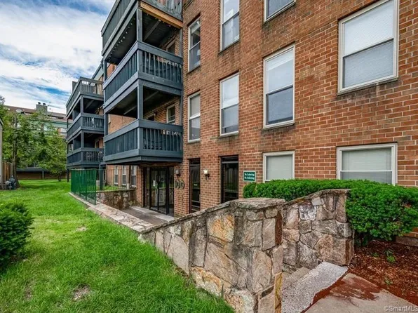 100 Kane Street #A2, West Hartford, CT 06119