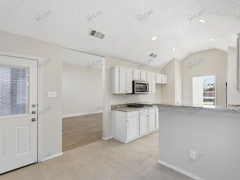 2314 Stillwater Dr — Photo 11