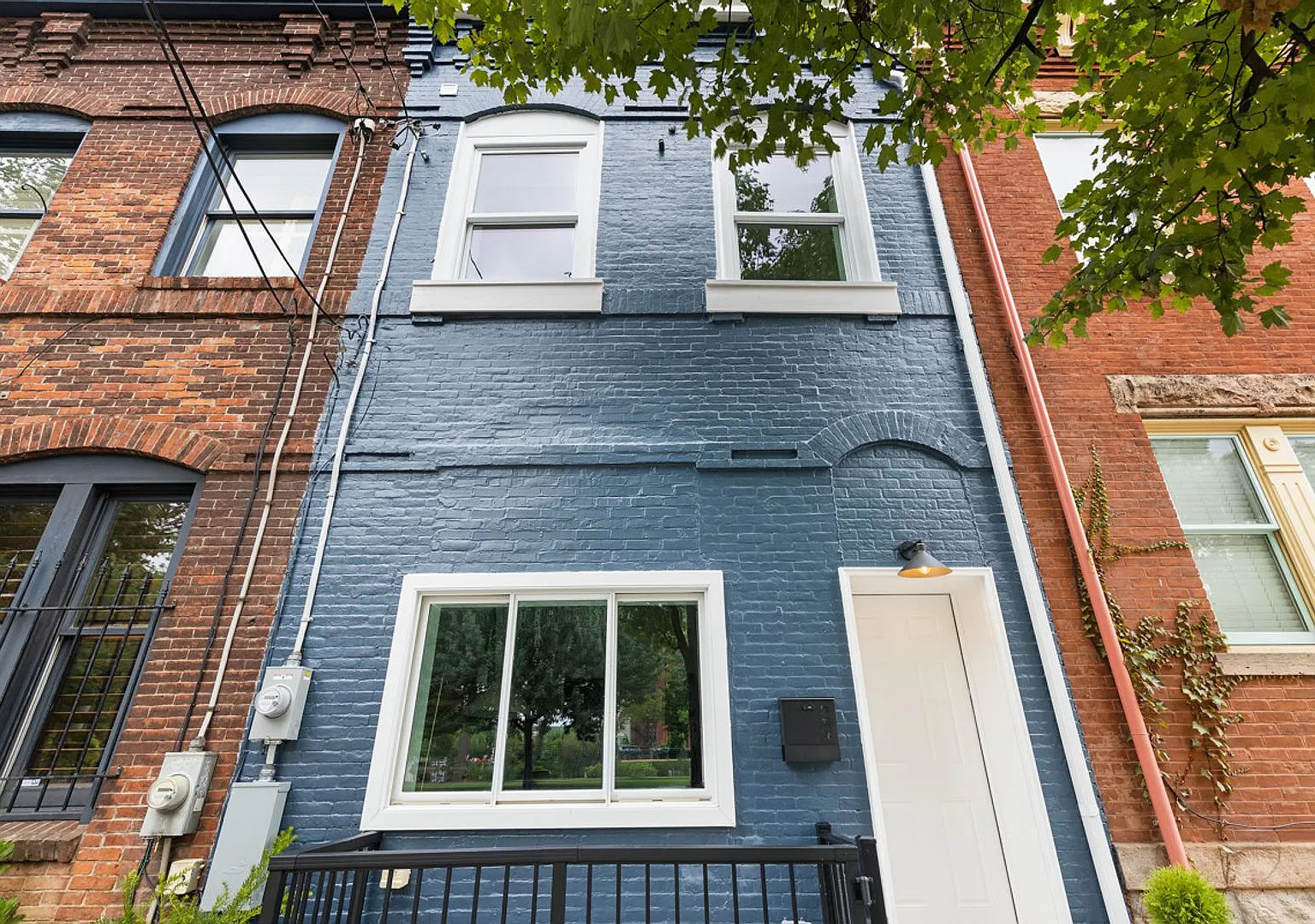 Furnished Luxury Home for Rent-Historic Deutschtown/Northside — Photo 3