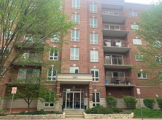 1327 E Washington St UNIT 207, Des Plaines, IL