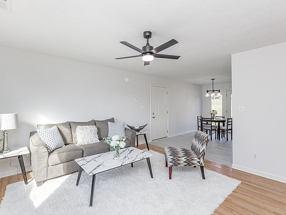 3rd image of 125 Springside Ct