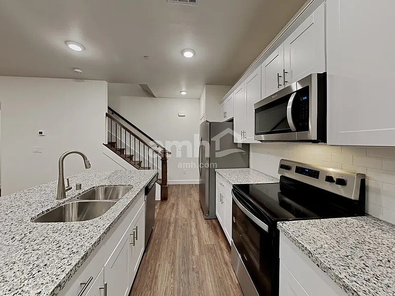 83 Hot Ponds Ln — Photo 3