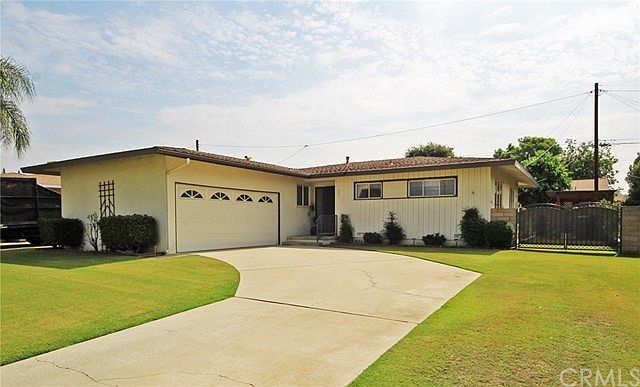 Lovely single-story home!