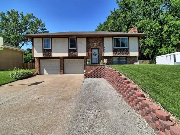 4614 Zebra Ln, Saint Joseph, MO 64506