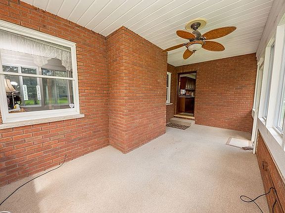 4th image of 702 Wacker Dr