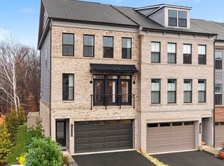 5159 Ridgeview Retreat Dr, Chantilly, VA 20151