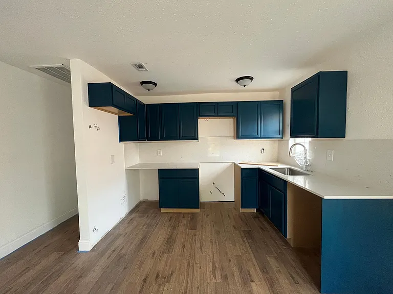 2229 Dathe St — Photo 11