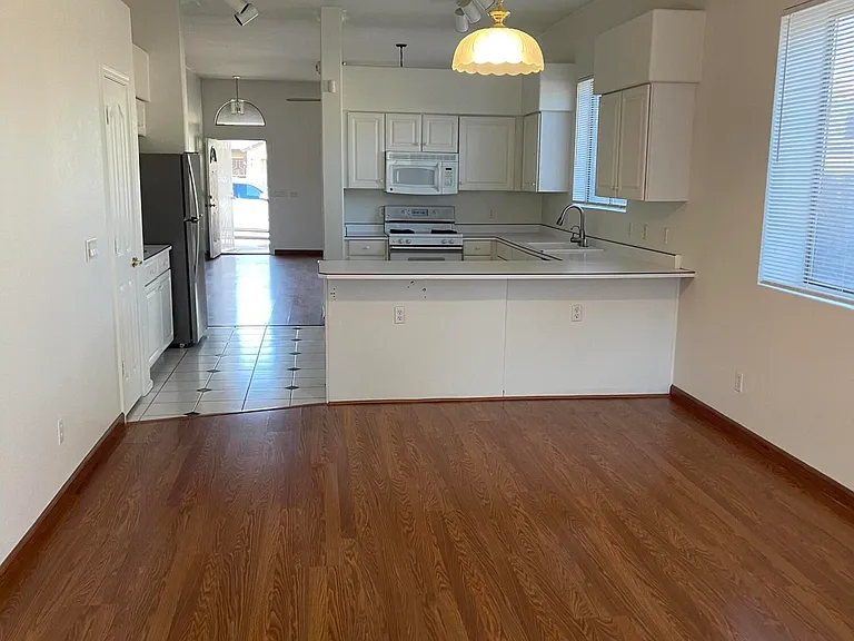 4722 E Chisum Trl — Photo 5