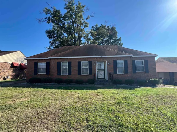 1482 Pinecrest Dr, Memphis, TN 38111