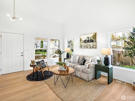 4th image of 12831 64th Avenue SE