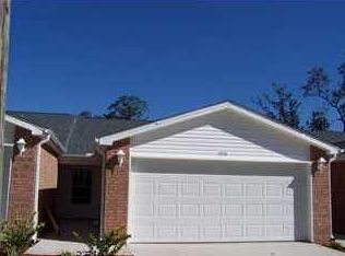 106 Andalusia Rd, Mary Esther, FL 32569