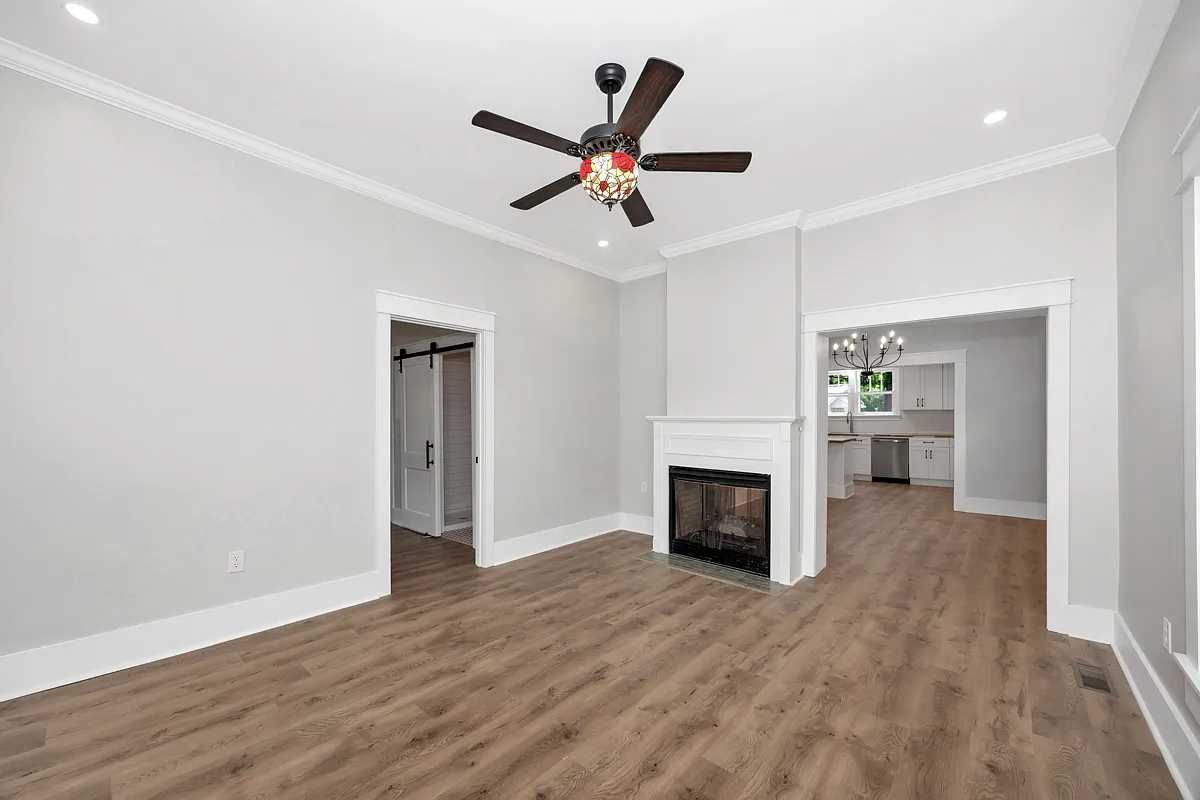 2 bed, 1100 sqft, $1,950 — Photo 4