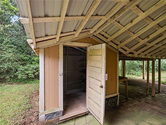 4th image of 18318 Kendrick Rd