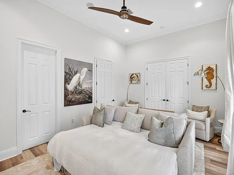 3161 Club Dr — Photo 11