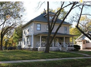 708 SE Douglas St, Lees Summit, MO 64063