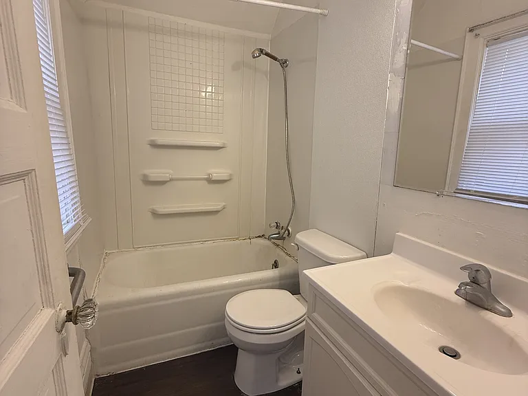622 Howard Pl — Photo 9