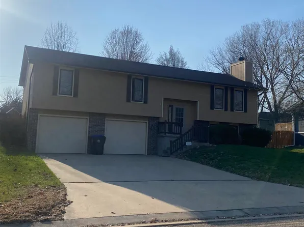 2231 SE Shawnee Dr, Tecumseh, KS 66542