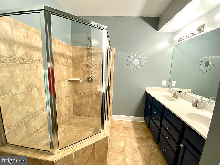15181 Lancashire Dr — Photo 17