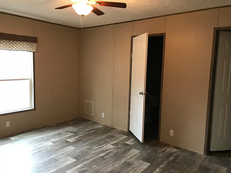 11656 Highway 28 E — Photo 6