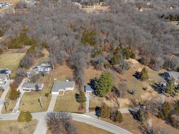 1249 Diehr Rd, Wentzville, MO 63385