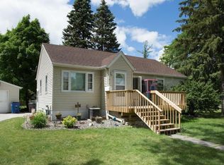 315 12th St N, Moorhead, MN 56560