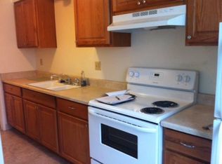 158 Seroba Cir APT 4, Medford, OR 97501