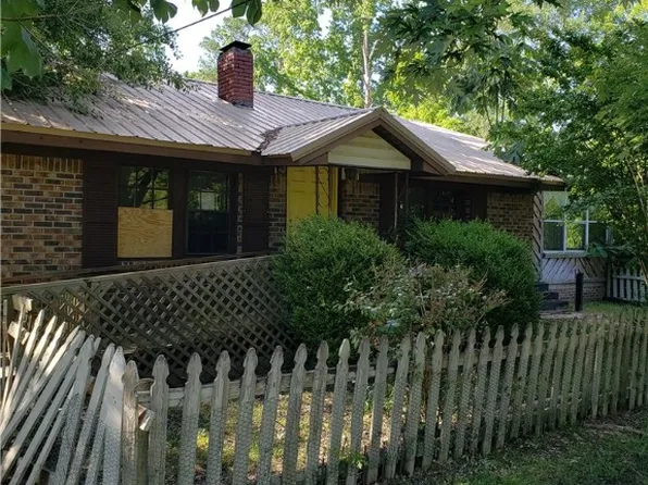4126 26th St SW, Lanett, AL 36863