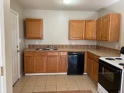 3rd image of 2005 Barracuda Dr