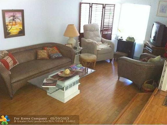 3rd image of 5620 E Marina Dr