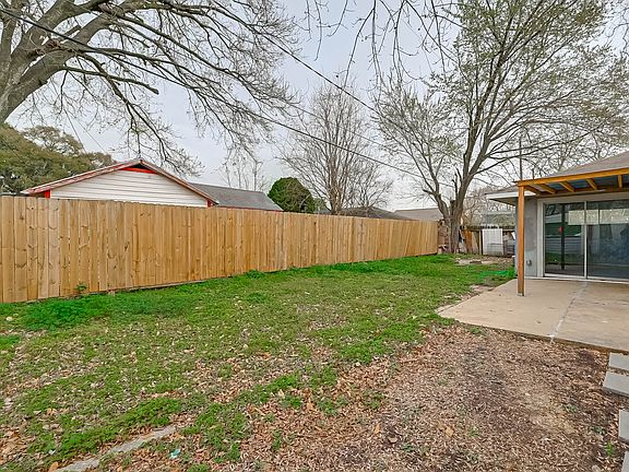 4th image of 2111 Rosemead Dr