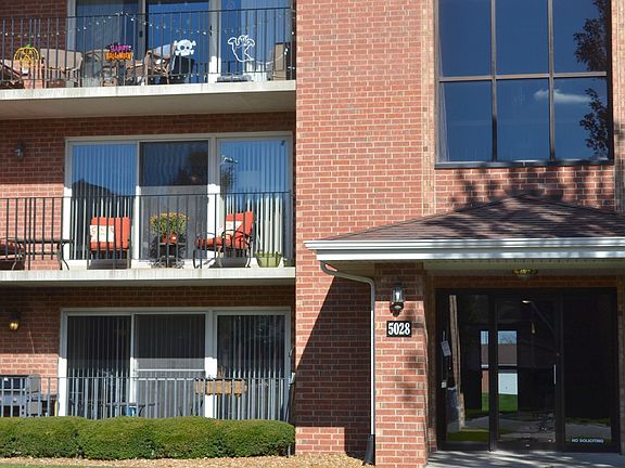 3rd image of 5028 W Circle Dr #109
